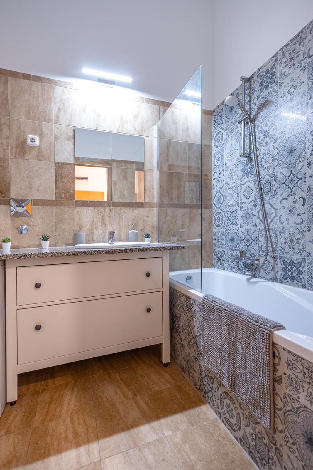 Mooki Loft&garden In Sohobudapest * בודפשט