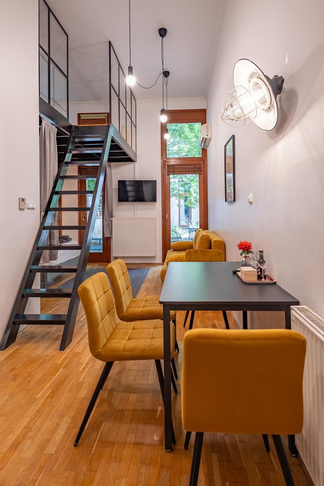 דירה Mooki Loft&garden In Sohobudapest בודפשט